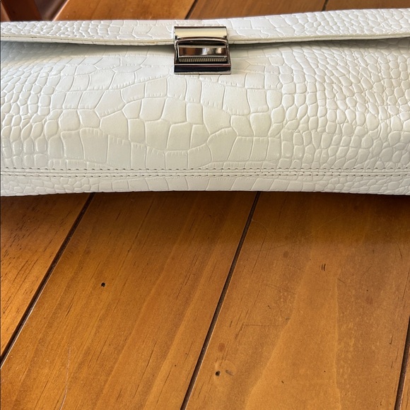 Carolee White Textured Clutch - Picture 3 of 5